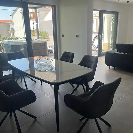 Ad Luxury Jacuzzi & Sea View