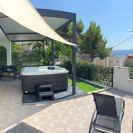 Ad Luxury Jacuzzi & Sea View شقة