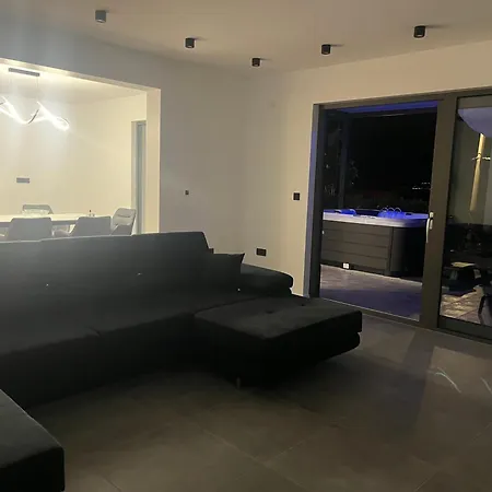 Ad Luxury Jacuzzi & Sea View Апартаменти